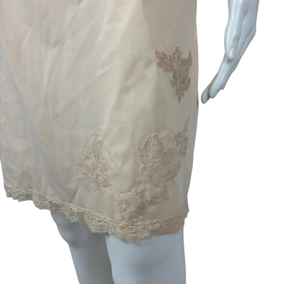 Vintage Peach Slip Skirt Women's Small Half Slip Lace Details - Picture 4 of 9